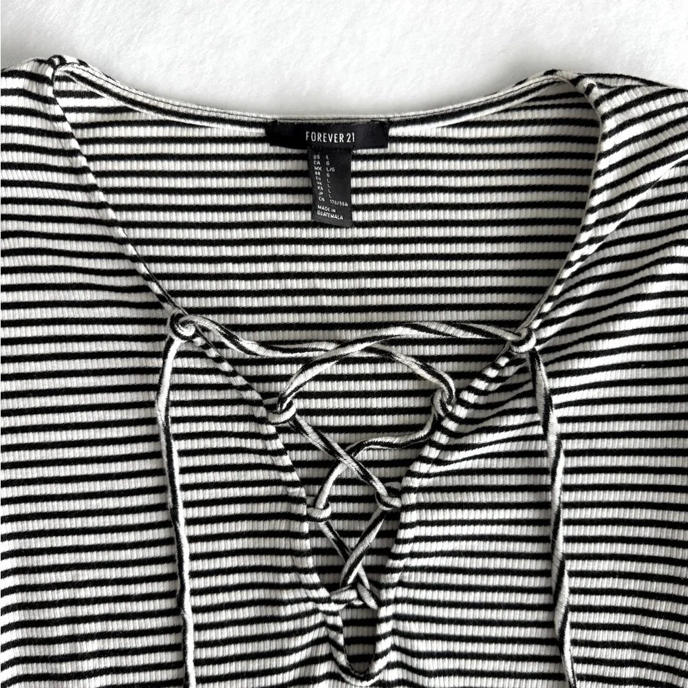 Forever 21 Top - Picture 2 of 5